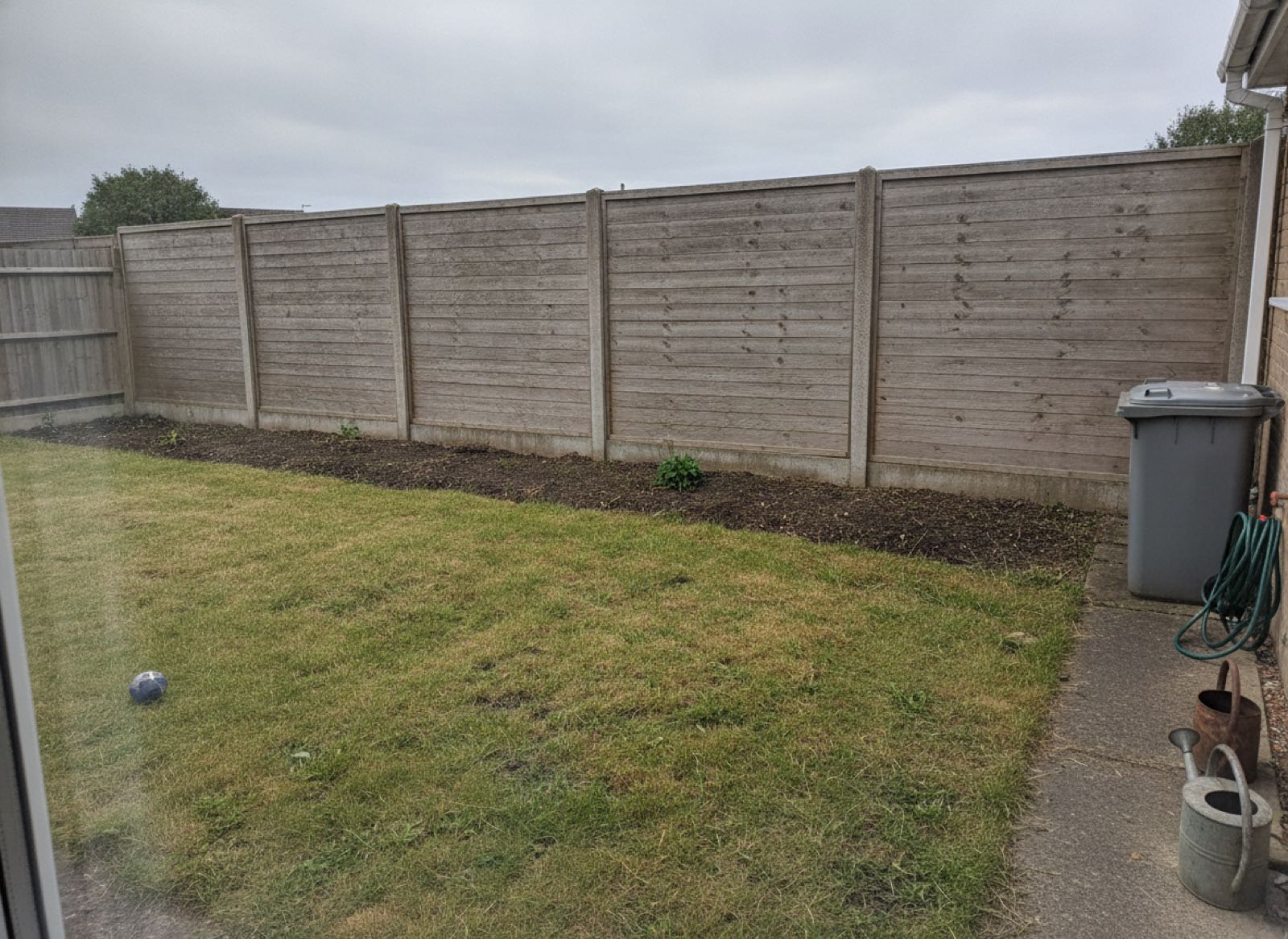 Gardens & Landscaping: the same room before and after the render, before